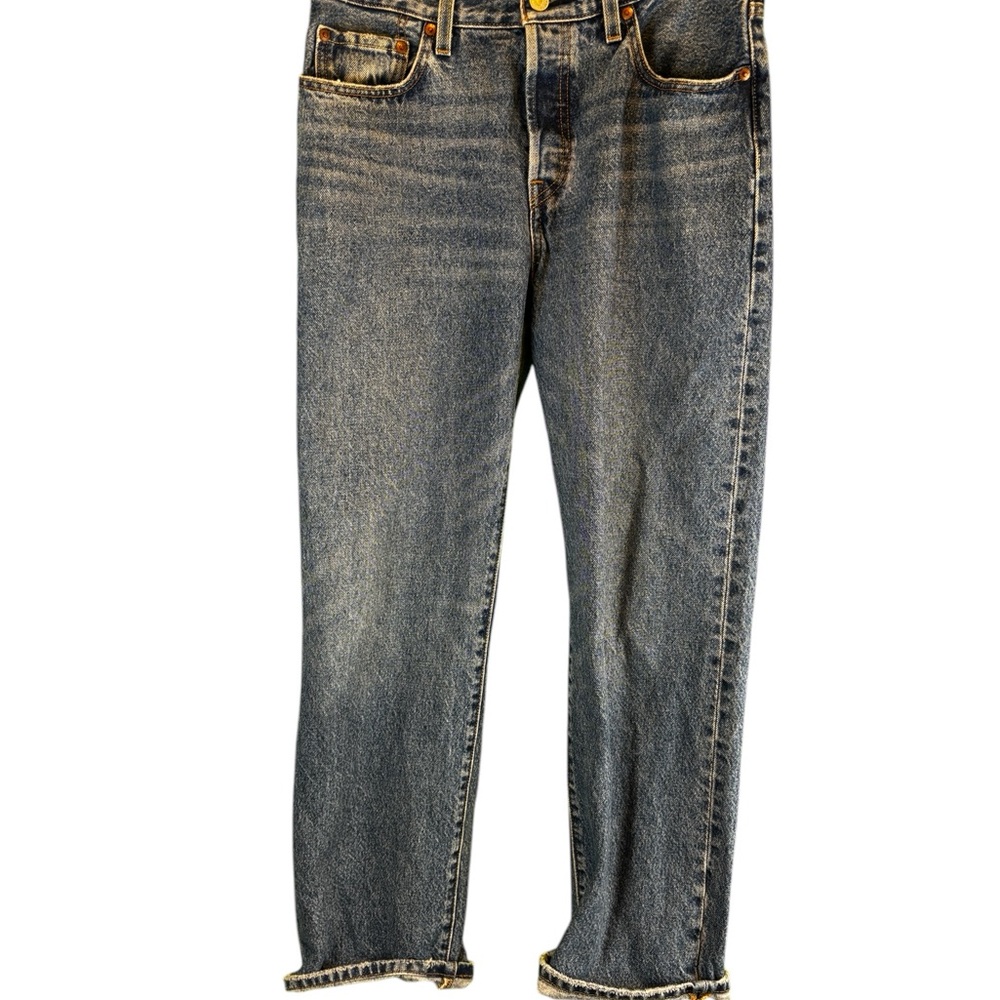 Levi’s 501 90s Medium red label Blue Denim euc button fly Jeans